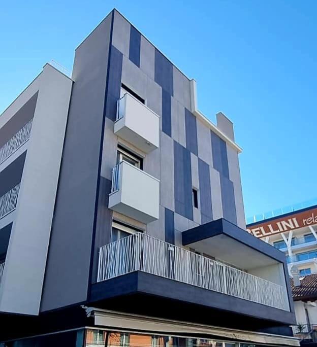 Monaco Apartments Lignano Sabbiadoro Dış mekan fotoğraf